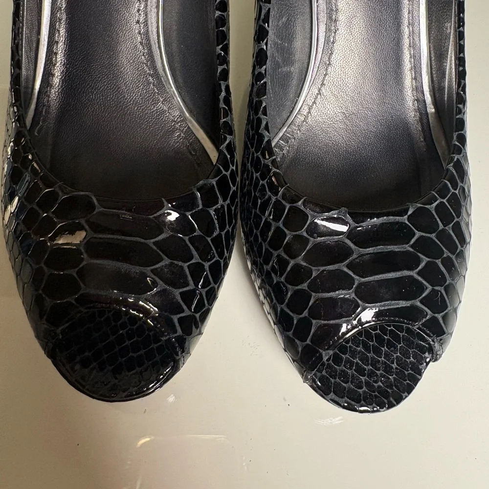 Stuart Weitzman LOGOPLAINFIELD Black Snake Leather Peep Toe Pumps size 8 - Picture 5 of 11